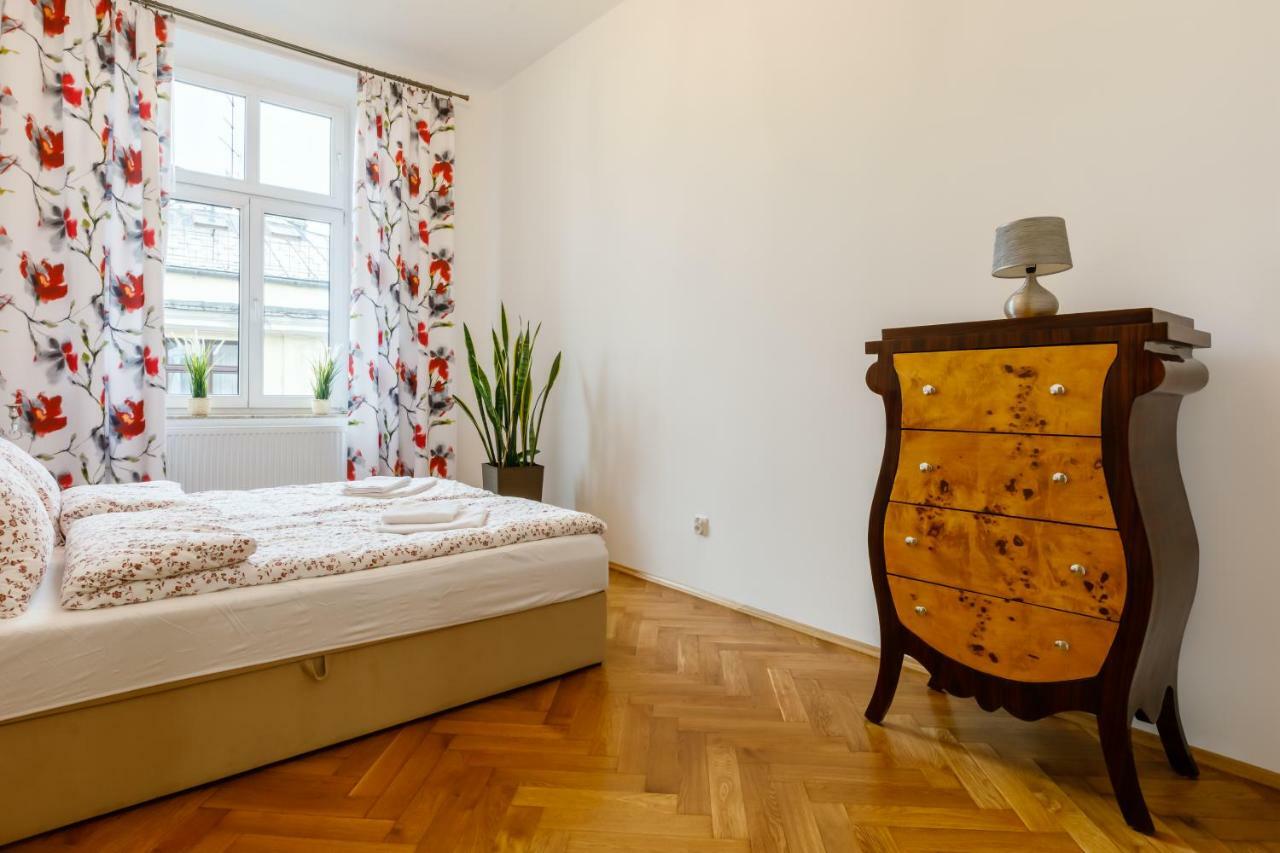 Ok Apartments Old Town Красков Екстериор снимка
