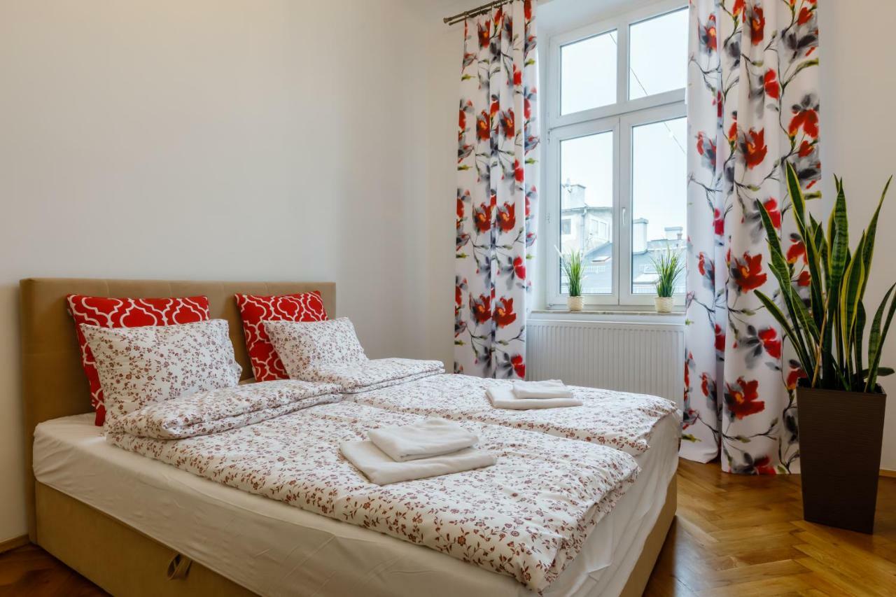 Ok Apartments Old Town Красков Екстериор снимка