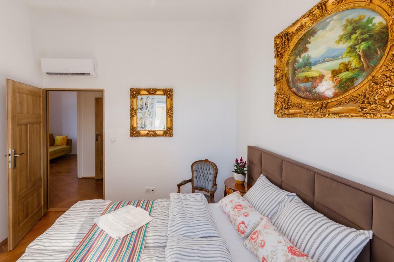 Ok Apartments Old Town Красков Екстериор снимка